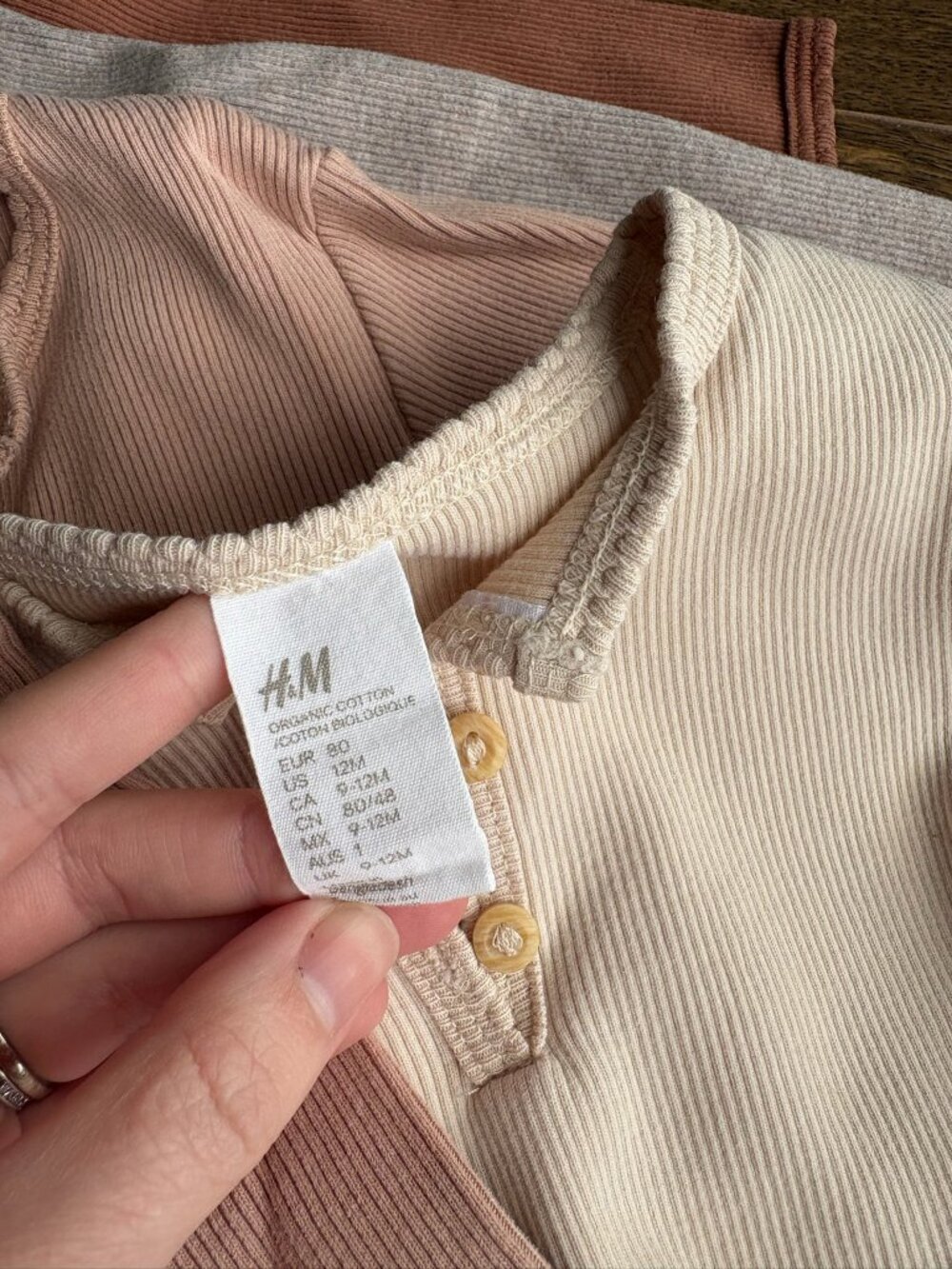H&M solid ribbed tees - Picture 3 of 3